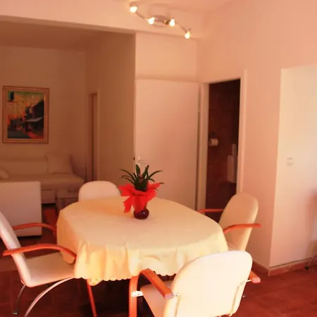 Iva Apartmán Orebić