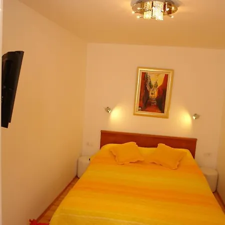 Iva Apartmán